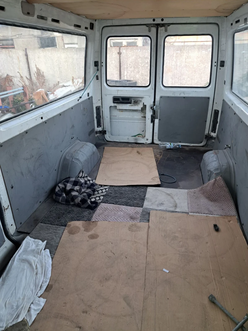 Mercedes-Benz Sprinter 213 Товарен, снимка 9 - Бусове и автобуси - 48249677