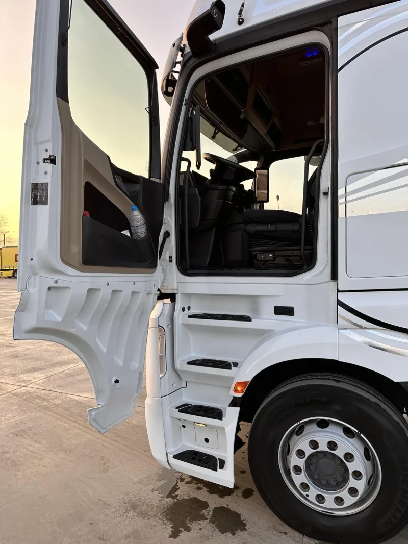 Mercedes-Benz Actros 1848L Giga Space, снимка 3 - Камиони - 53445464