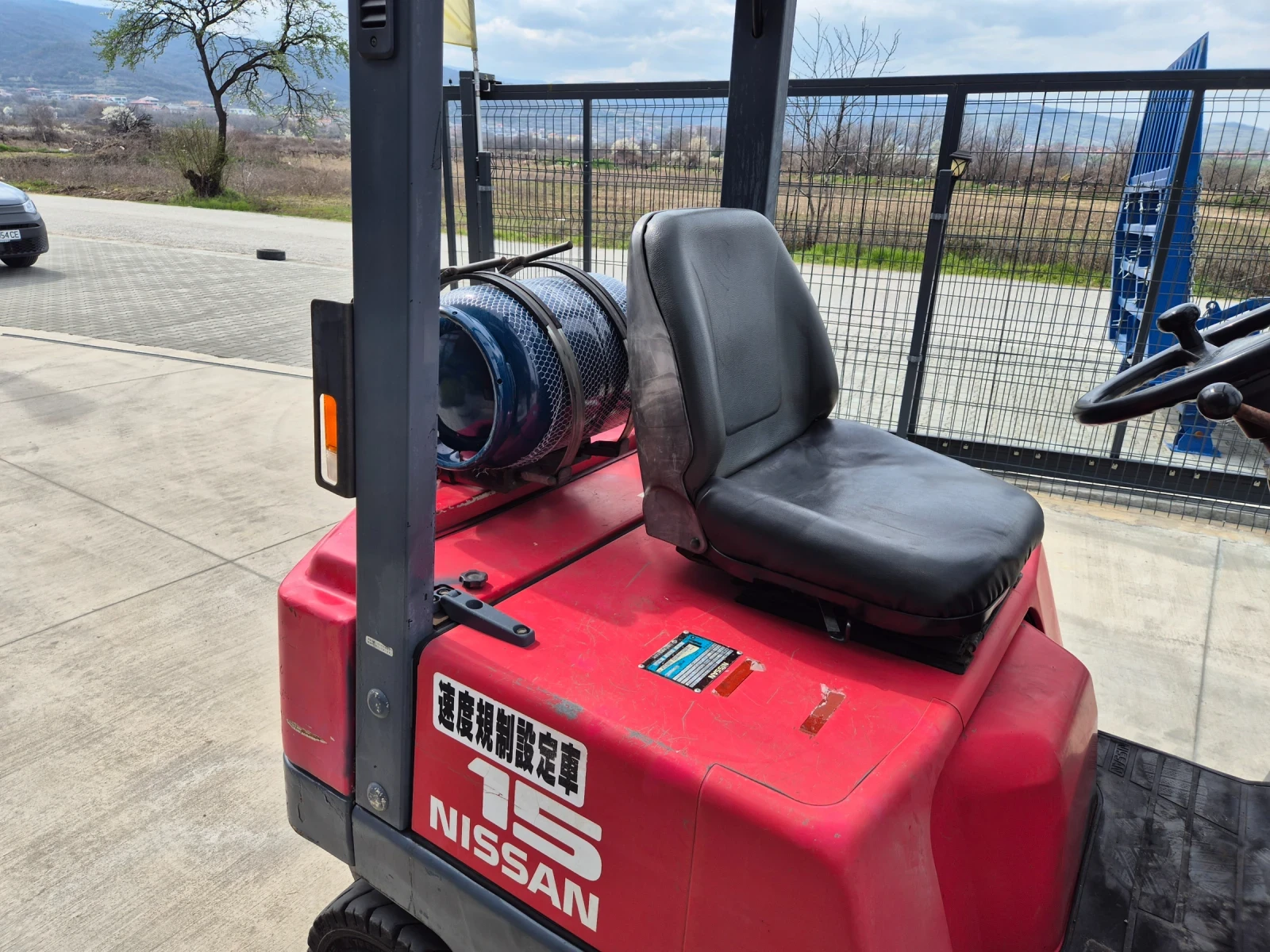 Мотокар Nissan ГАЗ + БЕНЗИН / АВТОМАТ / ОРИГИНАЛНА БОЯ !!, снимка 11 - Индустриална техника - 53985741