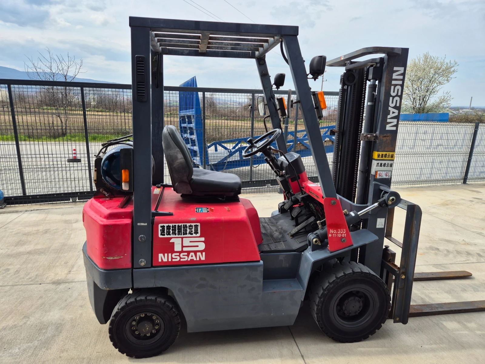 Мотокар Nissan ГАЗ + БЕНЗИН / АВТОМАТ / ОРИГИНАЛНА БОЯ !!, снимка 6 - Индустриална техника - 53985741