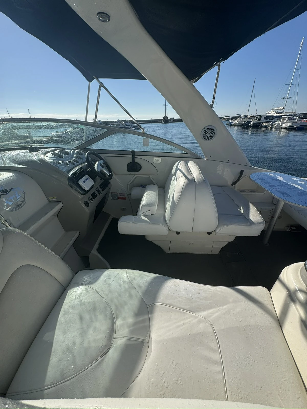 Моторна яхта Monterey, снимка 7 - Воден транспорт - 55753606