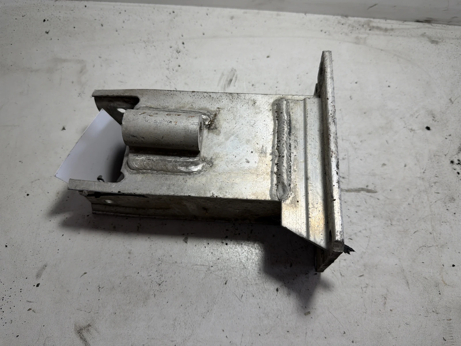 десен рог основа предна броня 8K0807134D Audi A4