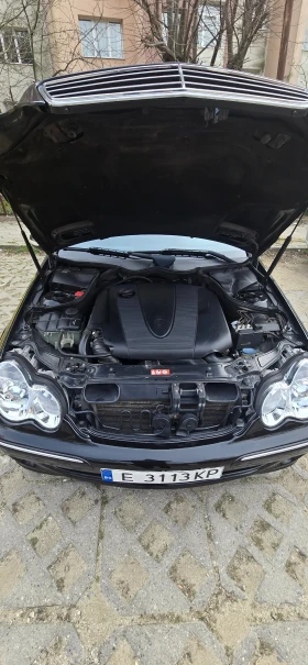 Mercedes-Benz C 220, снимка 16