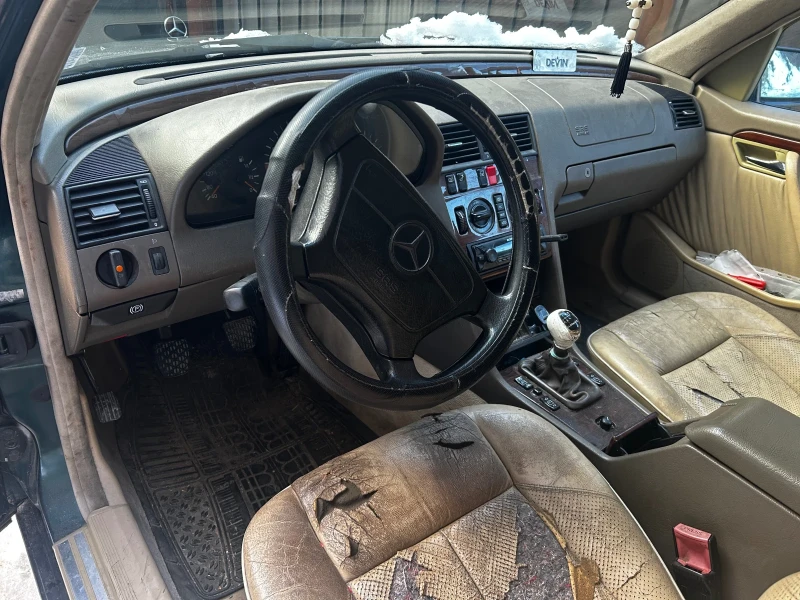 Mercedes-Benz C 180, снимка 6 - Автомобили и джипове - 48727282