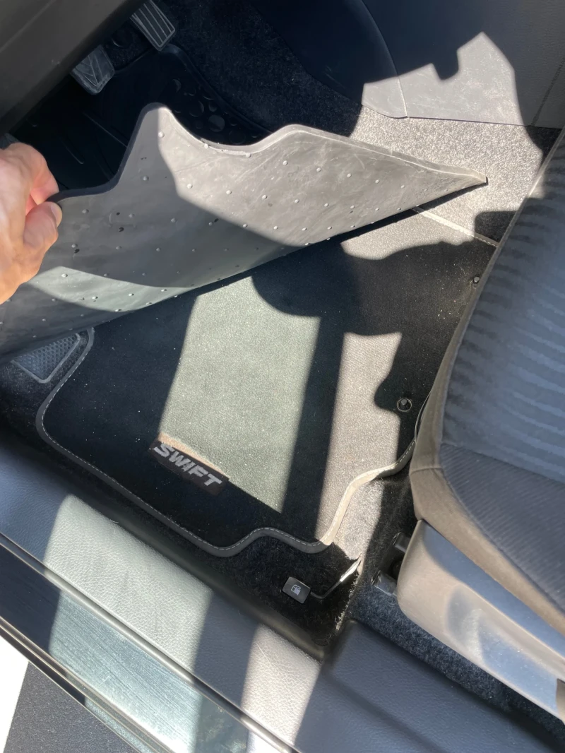 Suzuki Swift Suzuki Swift 1.3 DDIS, снимка 9 - Автомобили и джипове - 52358776