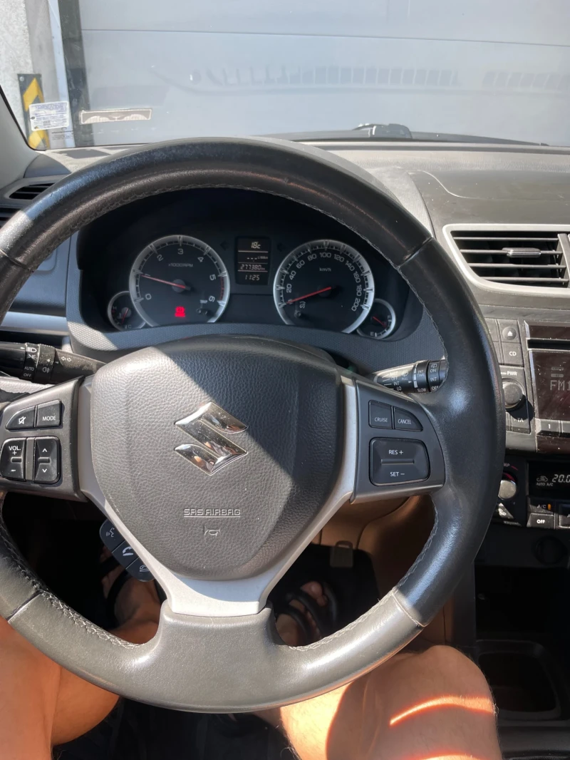 Suzuki Swift Suzuki Swift 1.3 DDIS, снимка 8 - Автомобили и джипове - 52358776