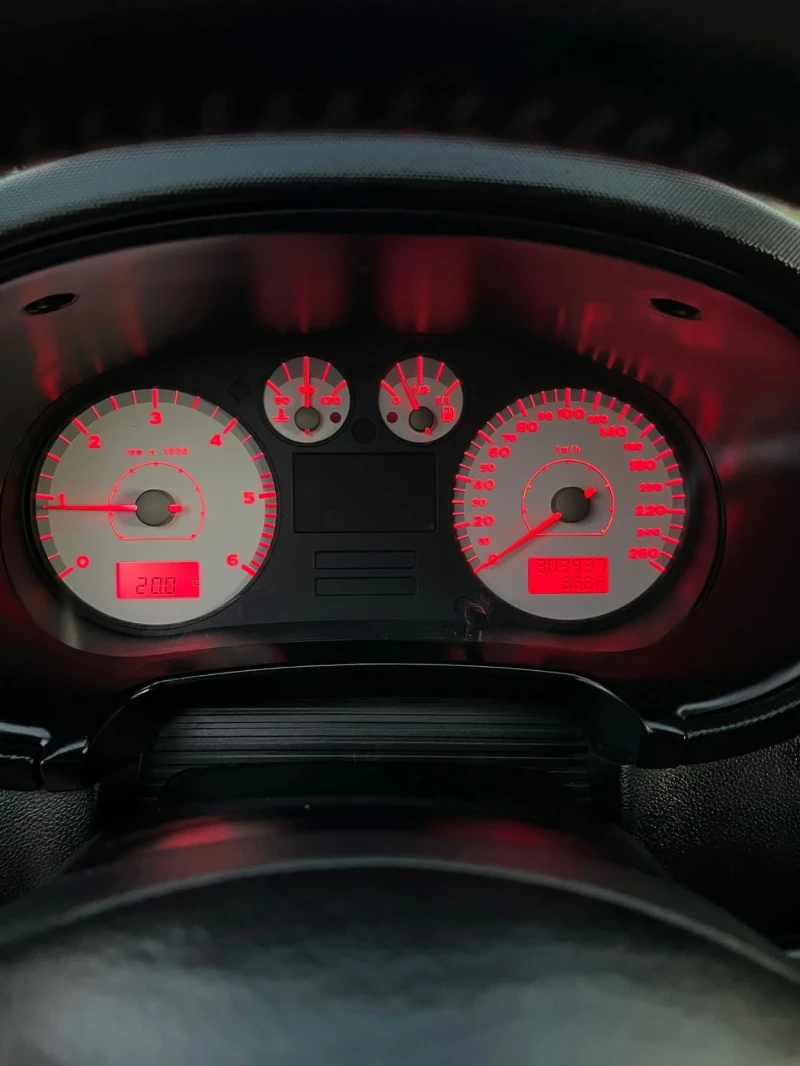 Seat Leon, снимка 12 - Автомобили и джипове - 52149234