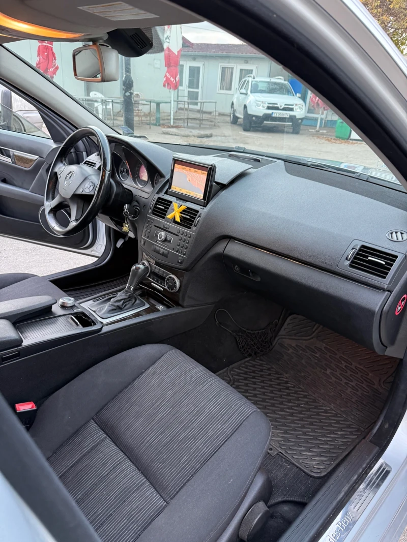 Mercedes-Benz C 180 W204 CGI, снимка 6 - Автомобили и джипове - 52266862