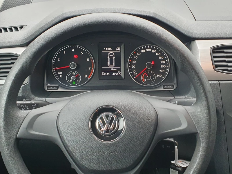 VW Caddy Trendline TGI BMT 5 места, снимка 6 - Автомобили и джипове - 52531940