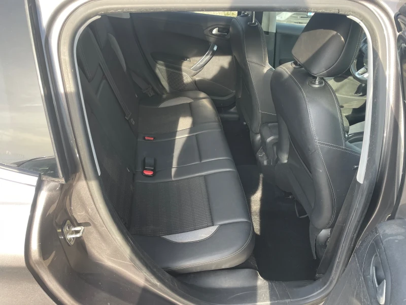 Peugeot 2008 1.6 HDi 110hp, снимка 13 - Автомобили и джипове - 52851214