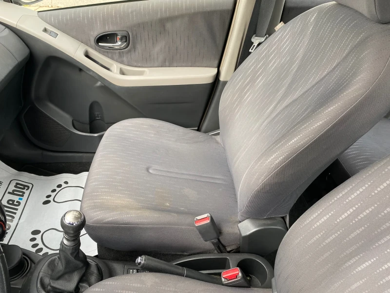 Toyota Yaris 1.33 i, снимка 13 - Автомобили и джипове - 53024081