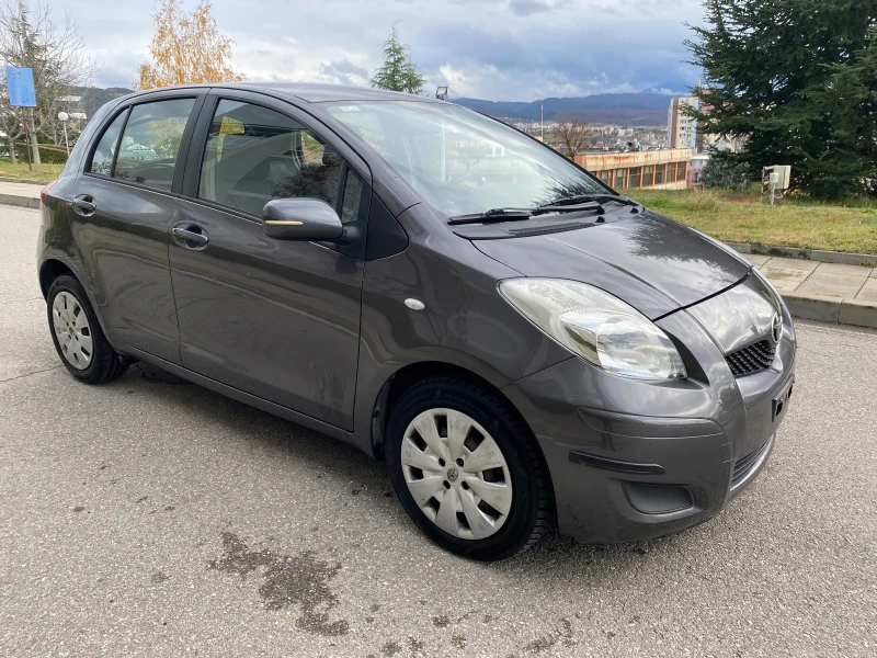 Toyota Yaris 1.33 i, снимка 4 - Автомобили и джипове - 53024081