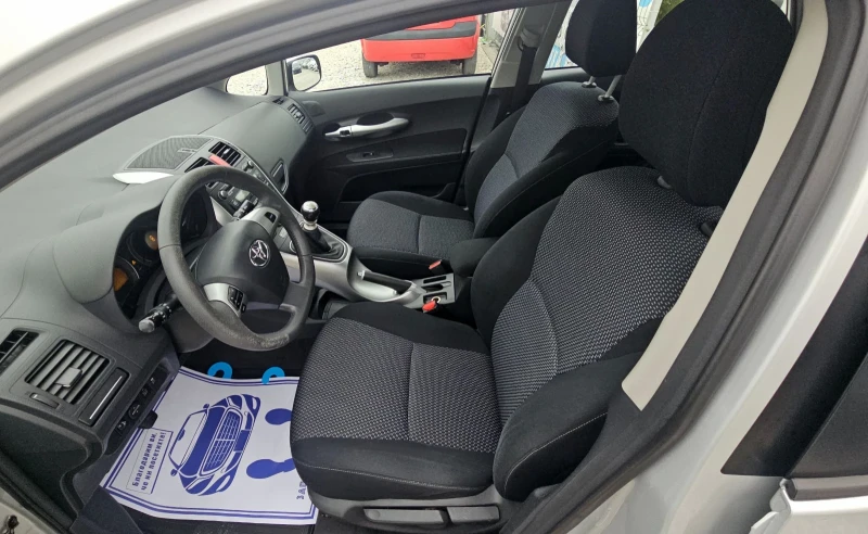 Toyota Auris 2011г.Фейс.1.33vvti.6скорости.ТОП.състояние, снимка 9 - Автомобили и джипове - 53024780