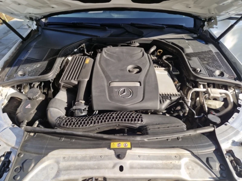 Mercedes-Benz C 300 C300, снимка 9 - Автомобили и джипове - 53559455