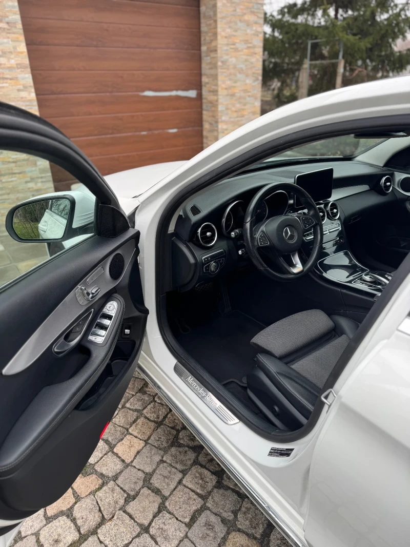 Mercedes-Benz C 300 C300, снимка 6 - Автомобили и джипове - 53559455