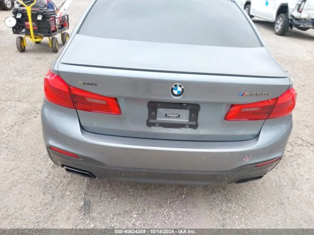 BMW 550 M* Harman/kardon* Kамера* Подгрев* Подгрев* Keyles, снимка 4 - Автомобили и джипове - 48283148