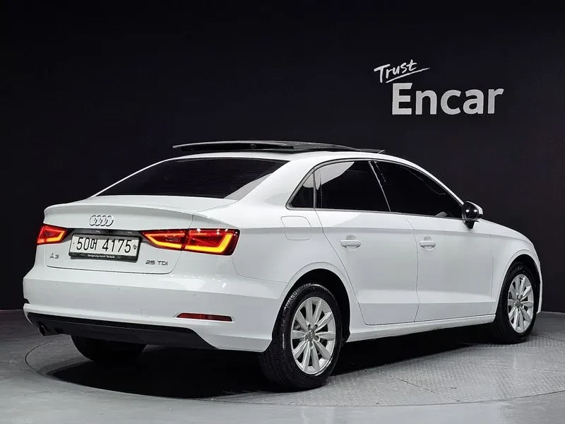Audi A3 A3 25 Tdi Dynamic 8V, снимка 6 - Автомобили и джипове - 54989427