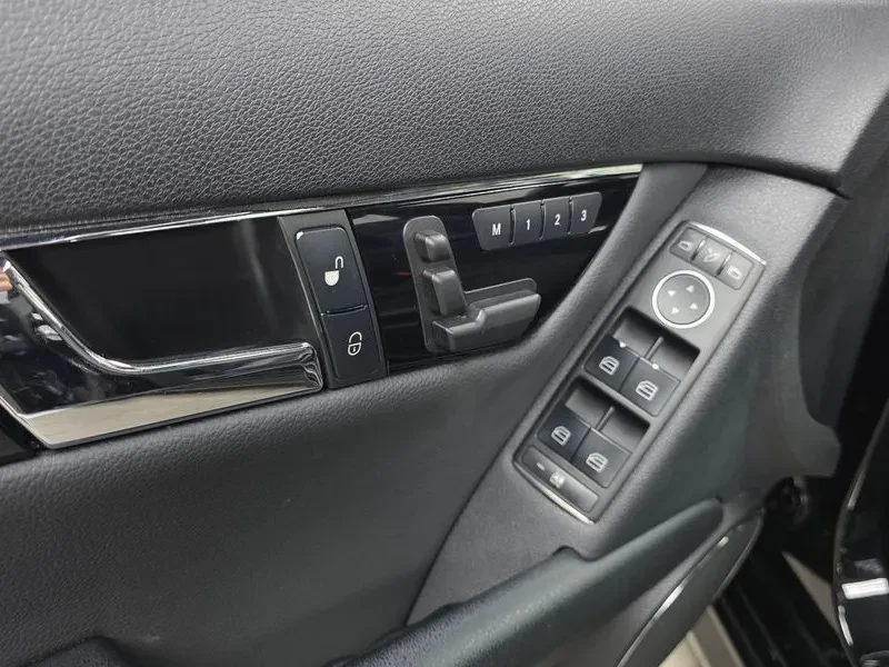 Mercedes-Benz C 200 W204 Cgi, снимка 17 - Автомобили и джипове - 55015193