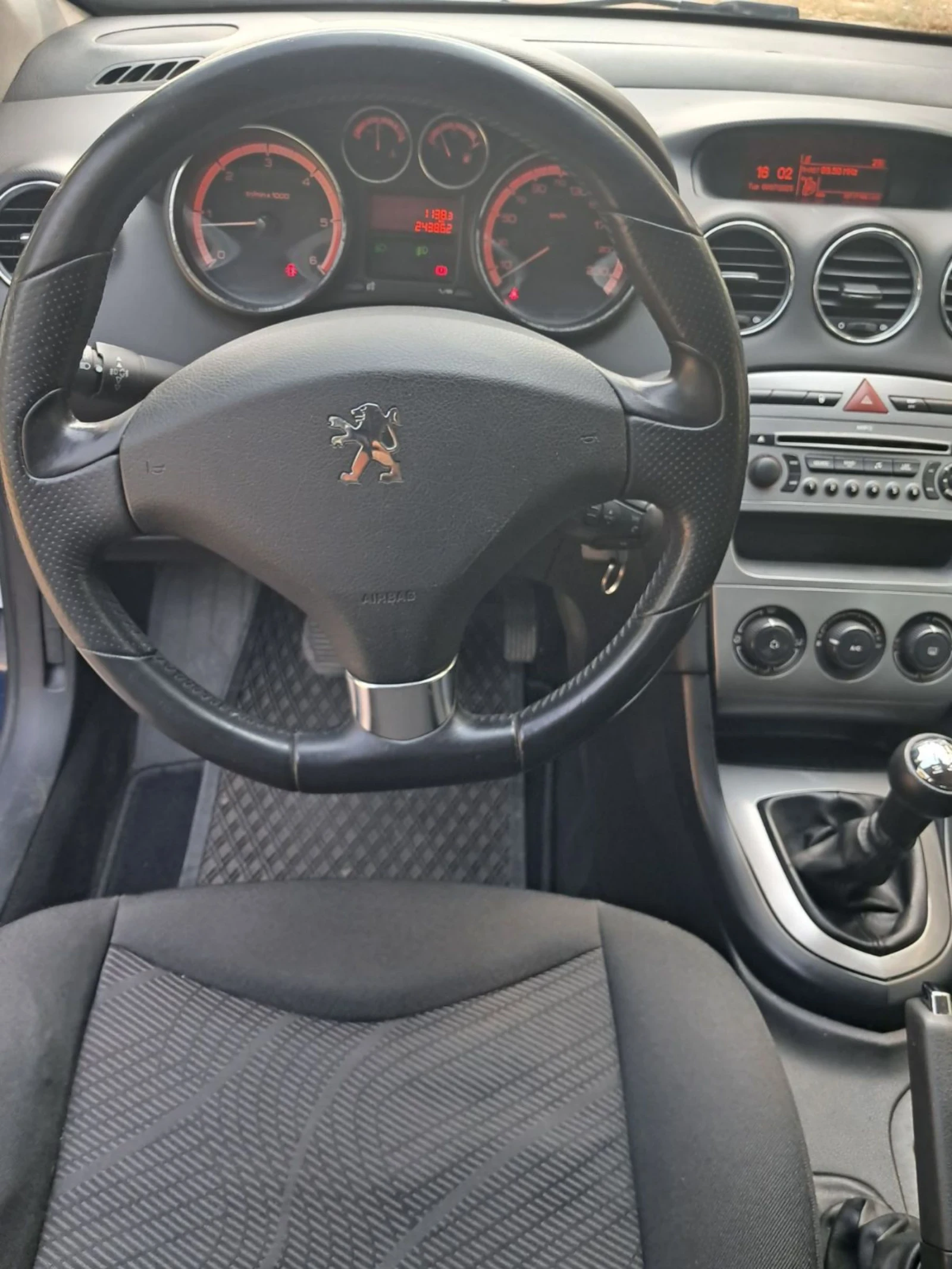 Peugeot 308  - изображение 8