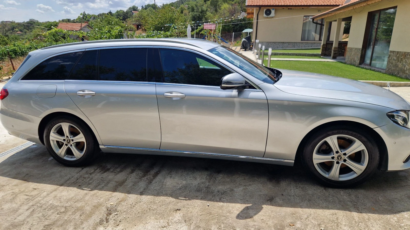 Mercedes-Benz E 220 W213 - изображение 3