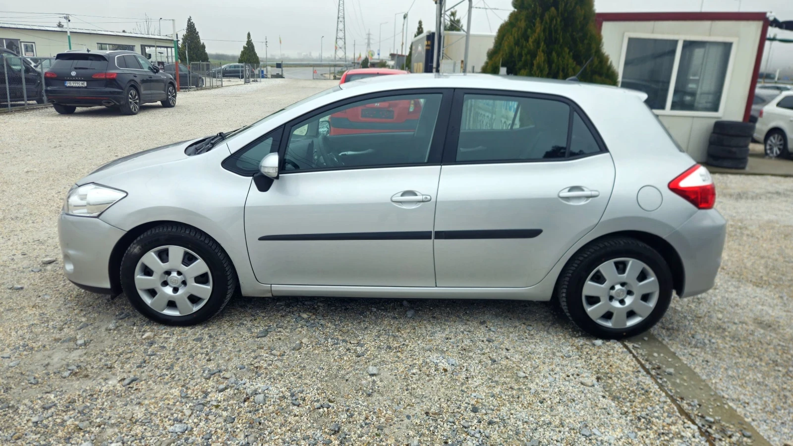 Toyota Auris 2011г.Фейс.1.33vvti.6скорости.ТОП.състояние - изображение 8