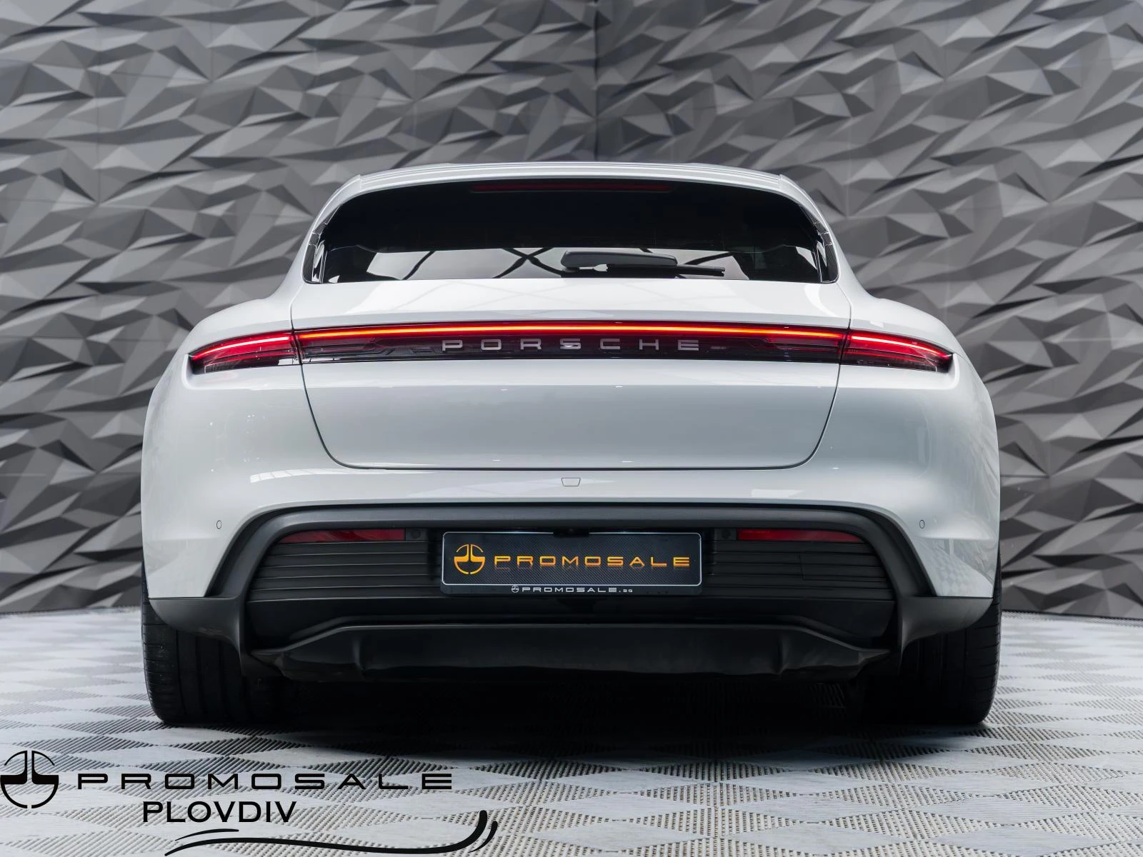 Porsche Taycan SPORT TURISMO* SPORT CHRONO* 360 CAM* ОБДУХВ* , снимка 4 - Автомобили и джипове - 53868910