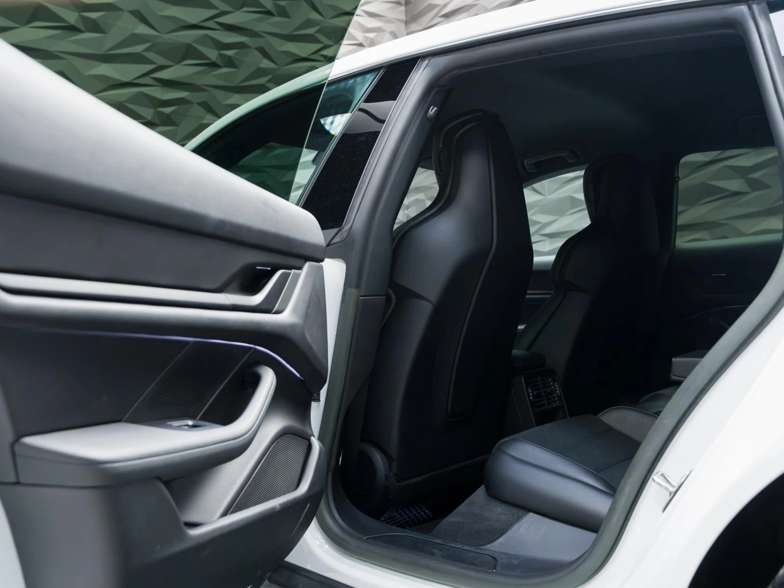 Porsche Taycan SPORT TURISMO* SPORT CHRONO* 360 CAM* ОБДУХВ* , снимка 12 - Автомобили и джипове - 53868910