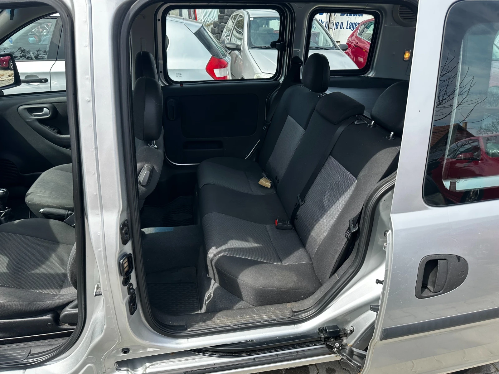 Opel Combo бензин-метан, снимка 9 - Автомобили и джипове - 53971273