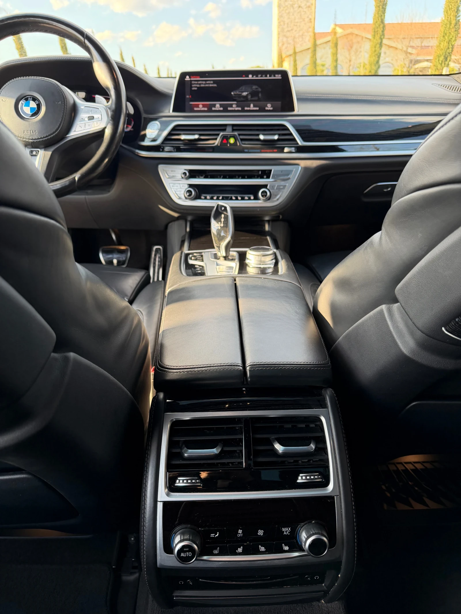 BMW 730 xDrive M performance TV Laser Bowers&Wilkins, снимка 10 - Автомобили и джипове - 54133611