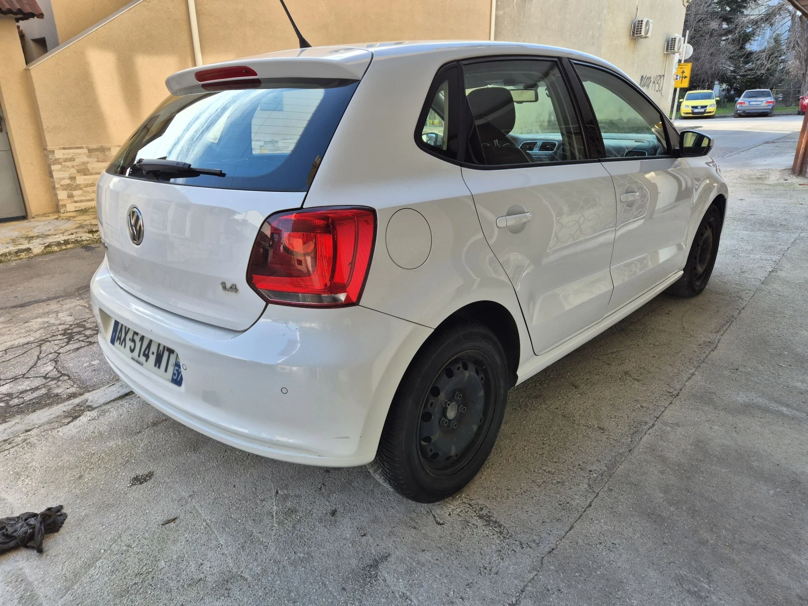 VW Polo 1.4 85hp DSG, снимка 11 - Автомобили и джипове - 54196725