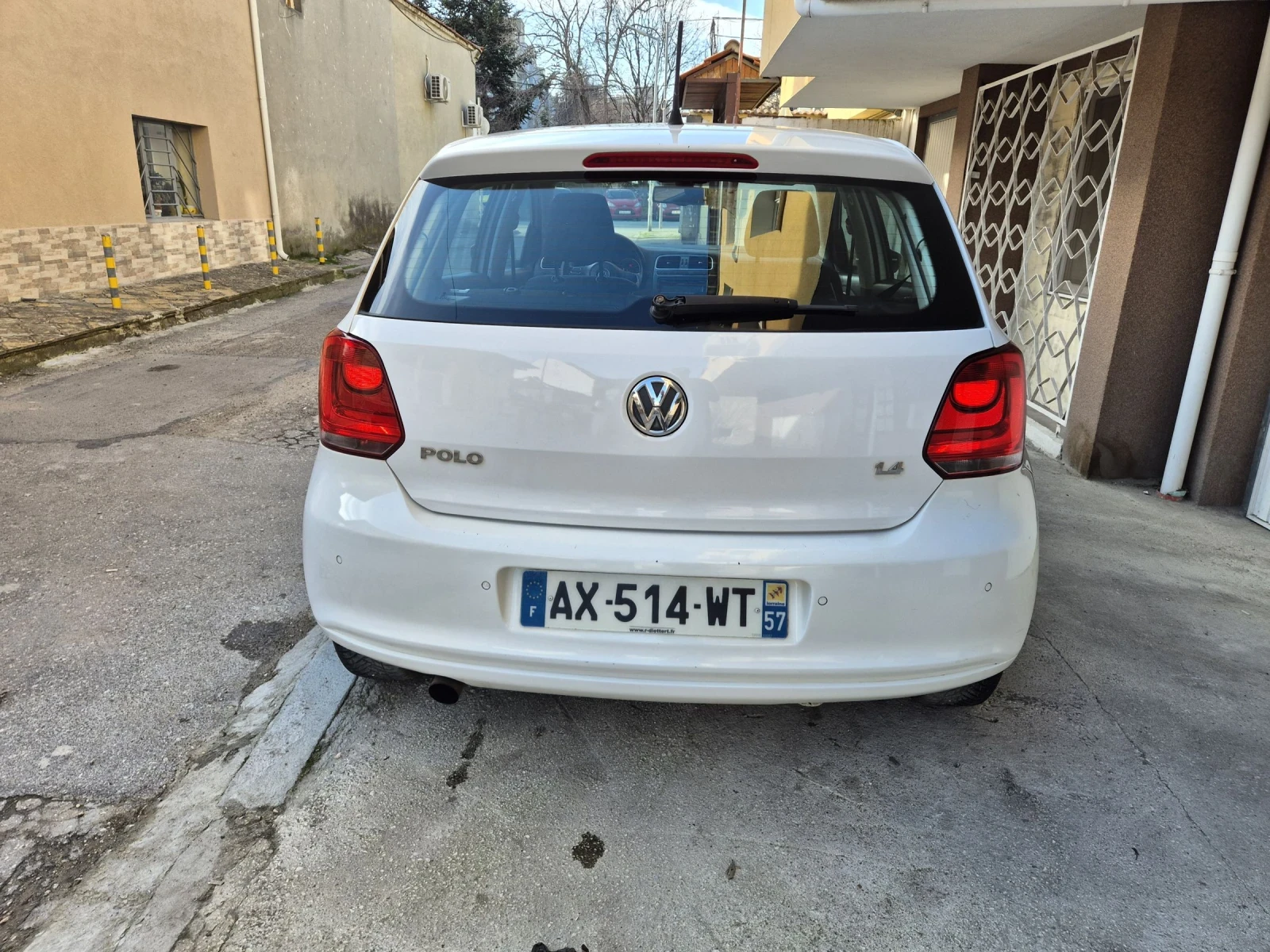 VW Polo 1.4 85hp DSG, снимка 10 - Автомобили и джипове - 54196725