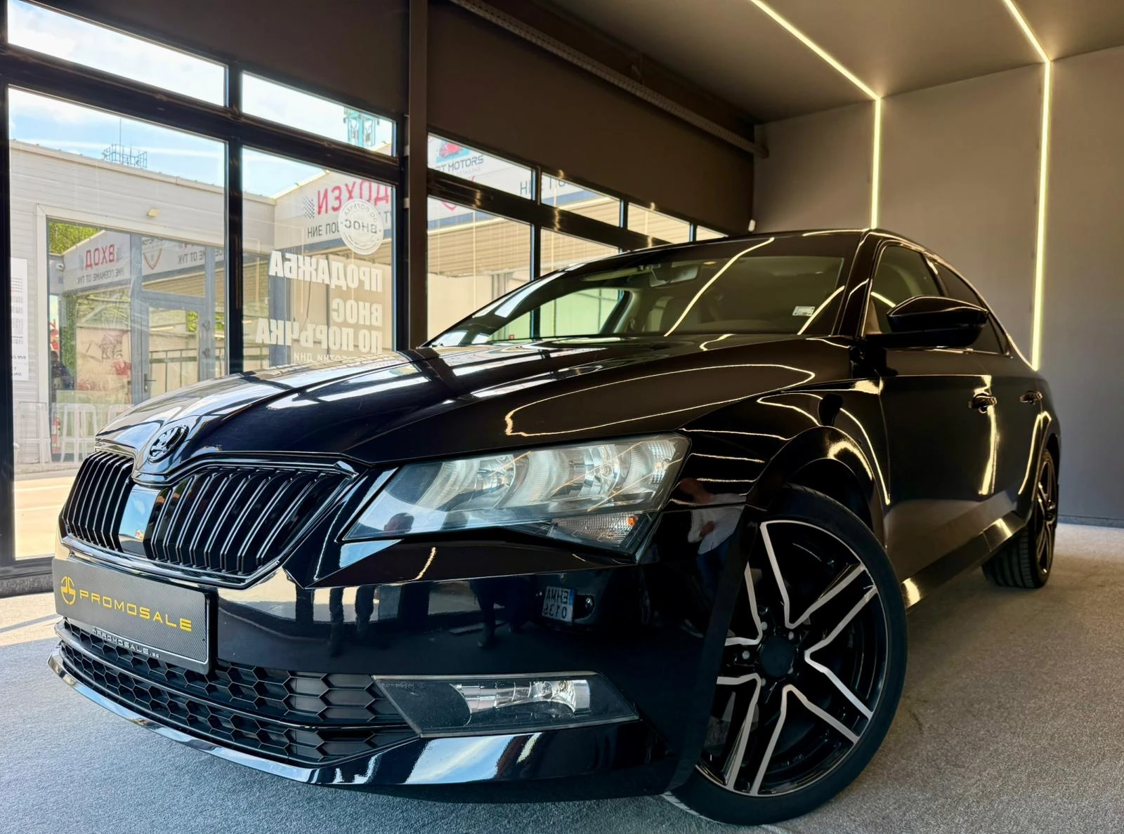 Skoda Superb 2.0TDI * 150hp * DSG * NAVI * ЛИЗИНГ, снимка 3 - Автомобили и джипове - 54719908