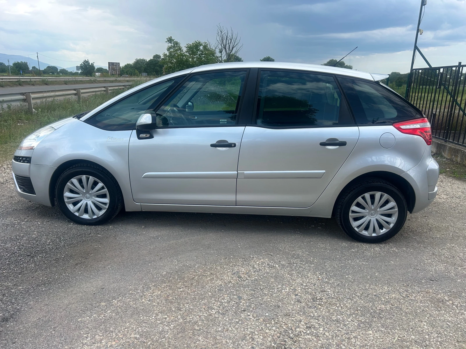 Citroen C4 Picasso 1, 6 HDI, снимка 4 - Автомобили и джипове - 54750796