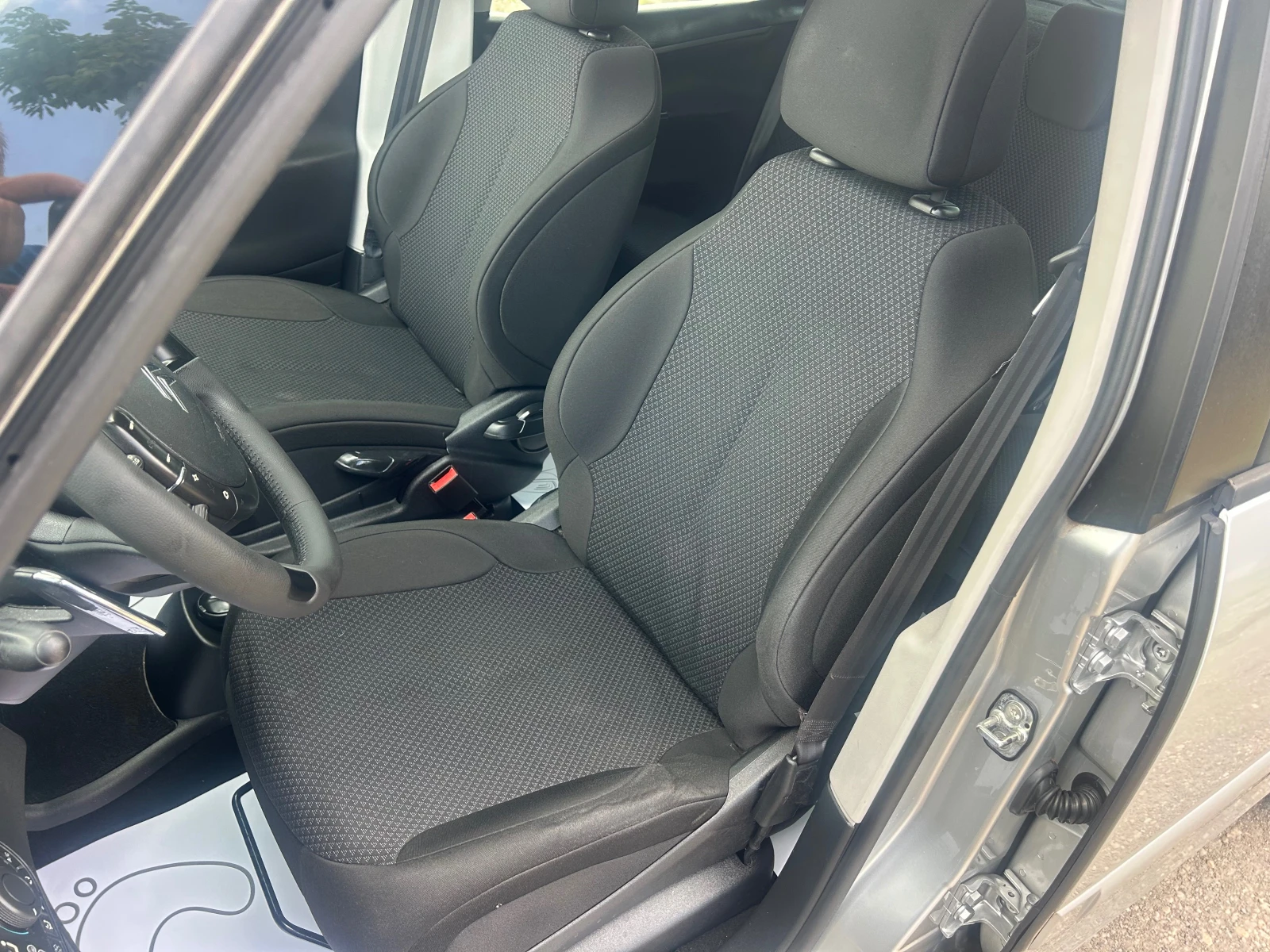 Citroen C4 Picasso 1, 6 HDI, снимка 9 - Автомобили и джипове - 54750796