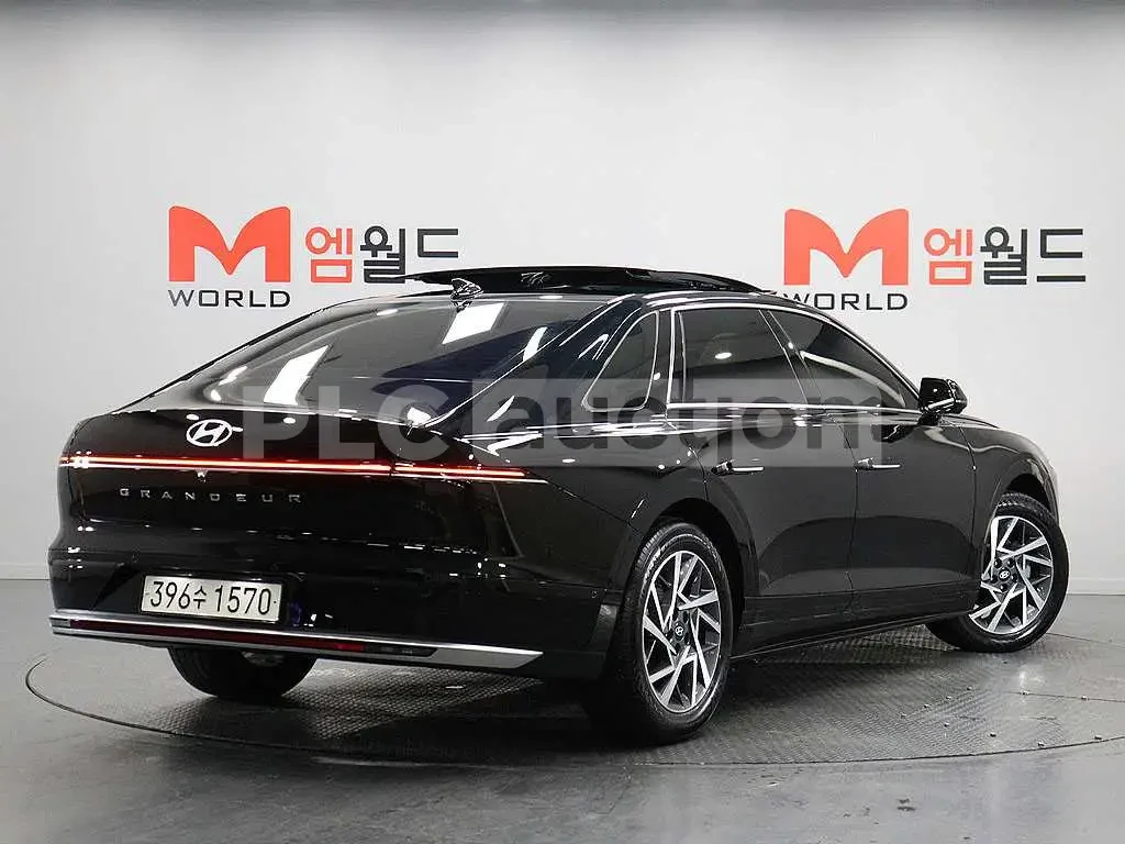Hyundai Grandeur Hybrid| 360| ОБДУХВАНЕ| DIST| ВКЛ.ТЕХНОТЕСТ, снимка 3 - Автомобили и джипове - 54910845