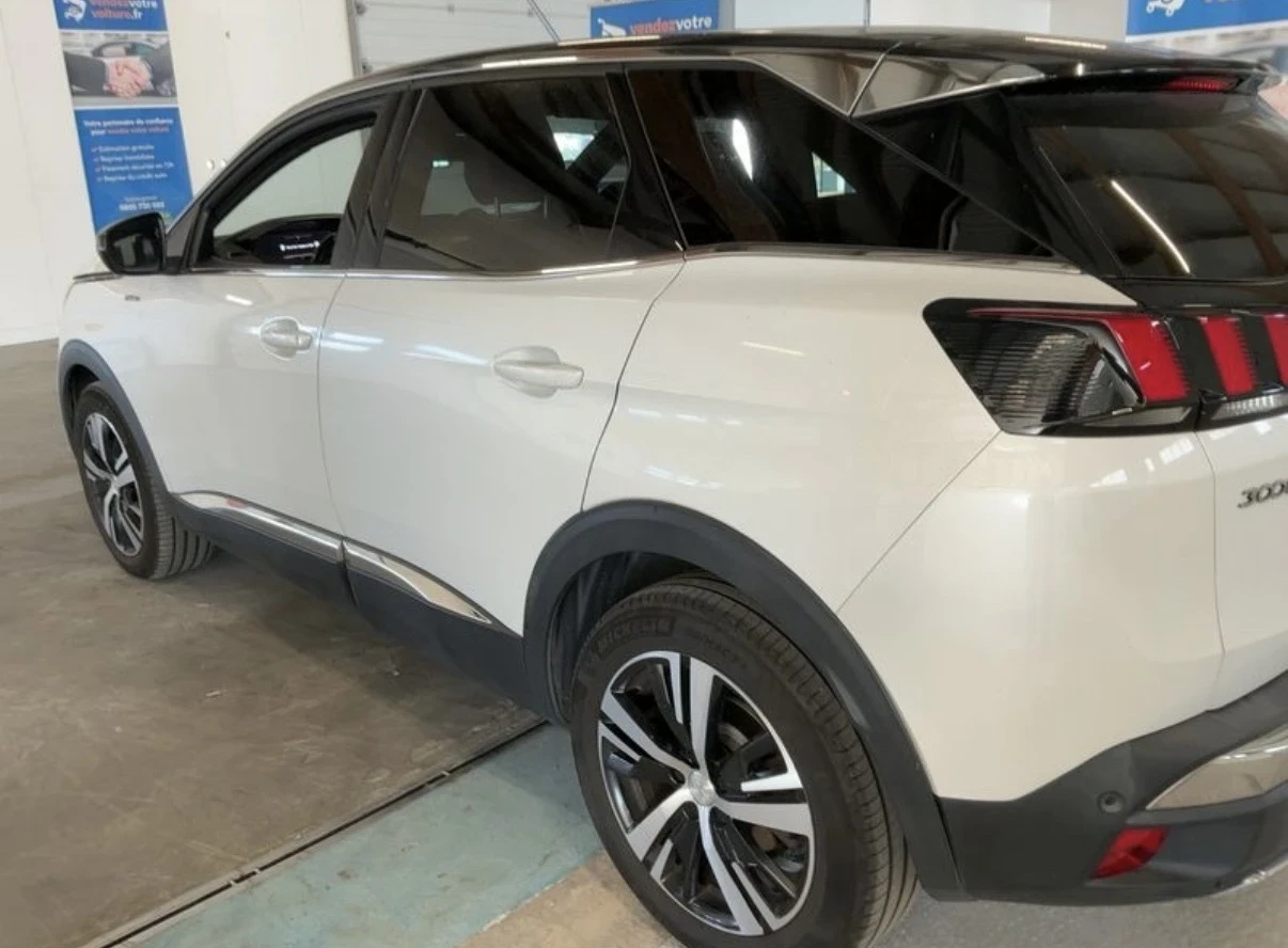 Peugeot 3008 1.5Blue-HDI GT-LINE* 8EAT* Massage* Memory* , снимка 9 - Автомобили и джипове - 55597636