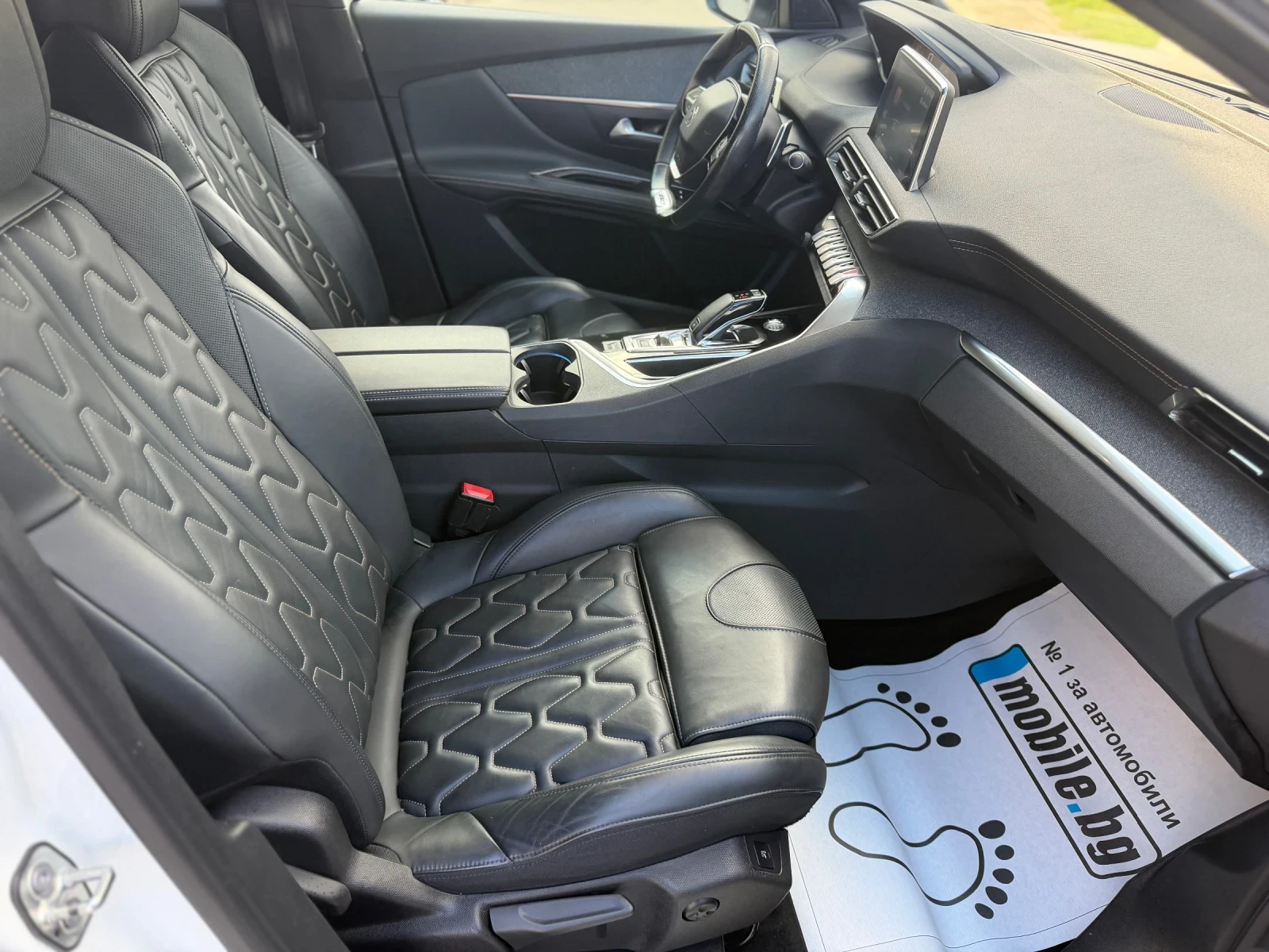 Peugeot 3008 1.5Blue-HDI GT-LINE* 8EAT* Massage* Memory* , снимка 11 - Автомобили и джипове - 56277652