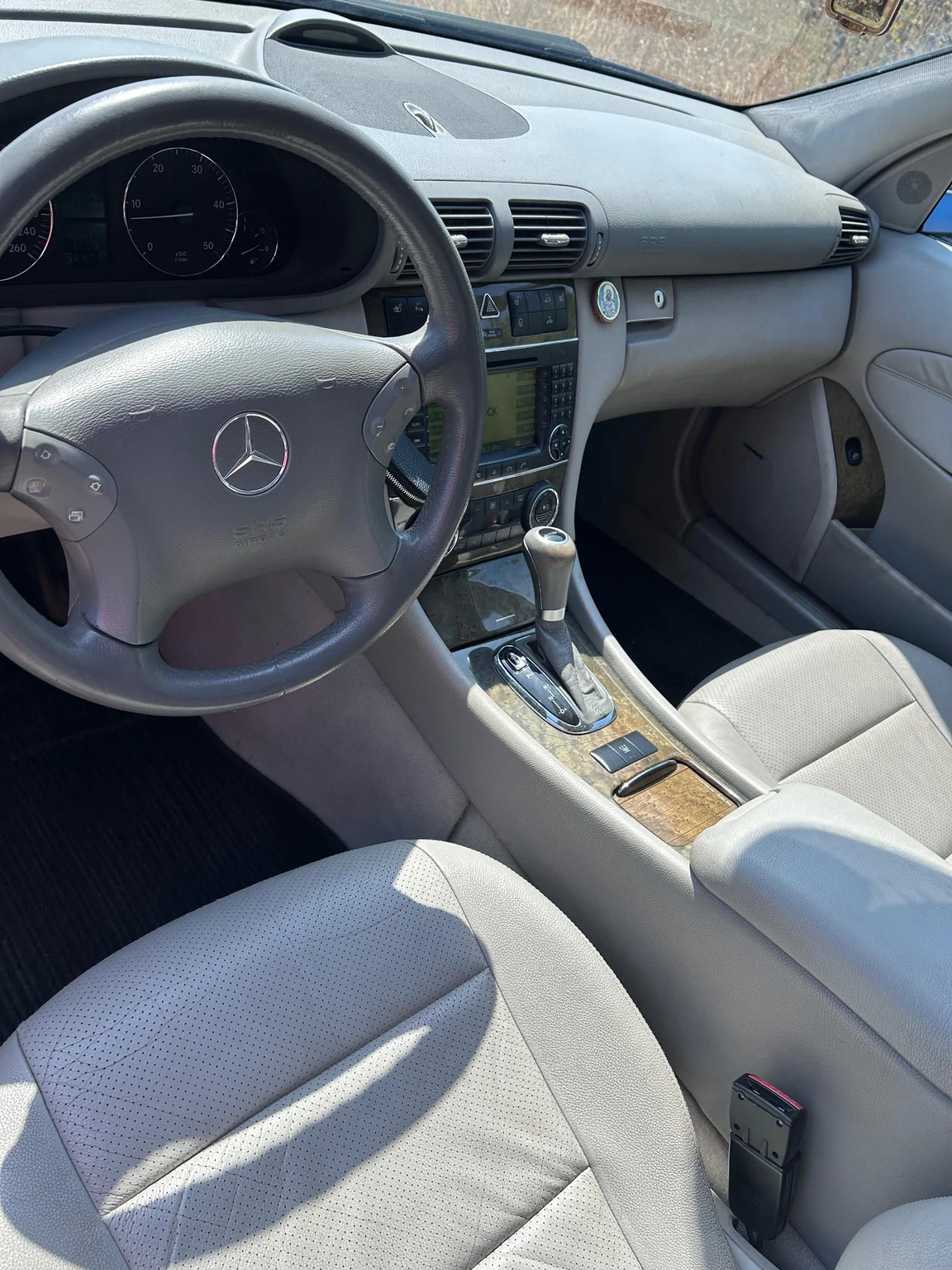 Mercedes-Benz C 320 C 320 CDI Avantgarde TOP, снимка 9 - Автомобили и джипове - 55920564