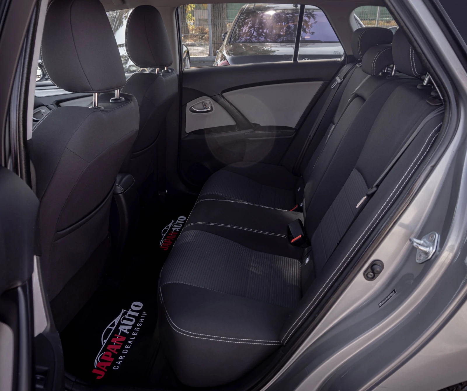 Toyota Avensis 1.8 ������! ���! � ��������  | Mobile.bg � ����������� 12