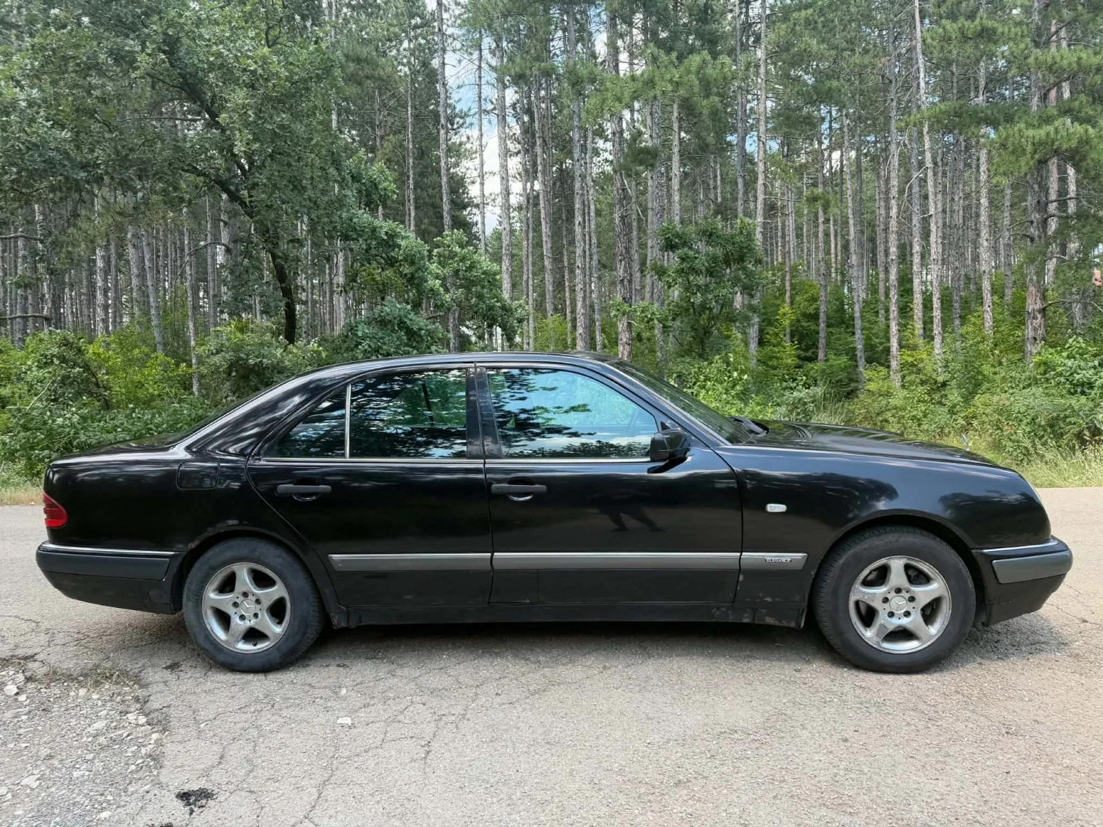 Mercedes-Benz E 290, снимка 5 - Автомобили и джипове - 56549389
