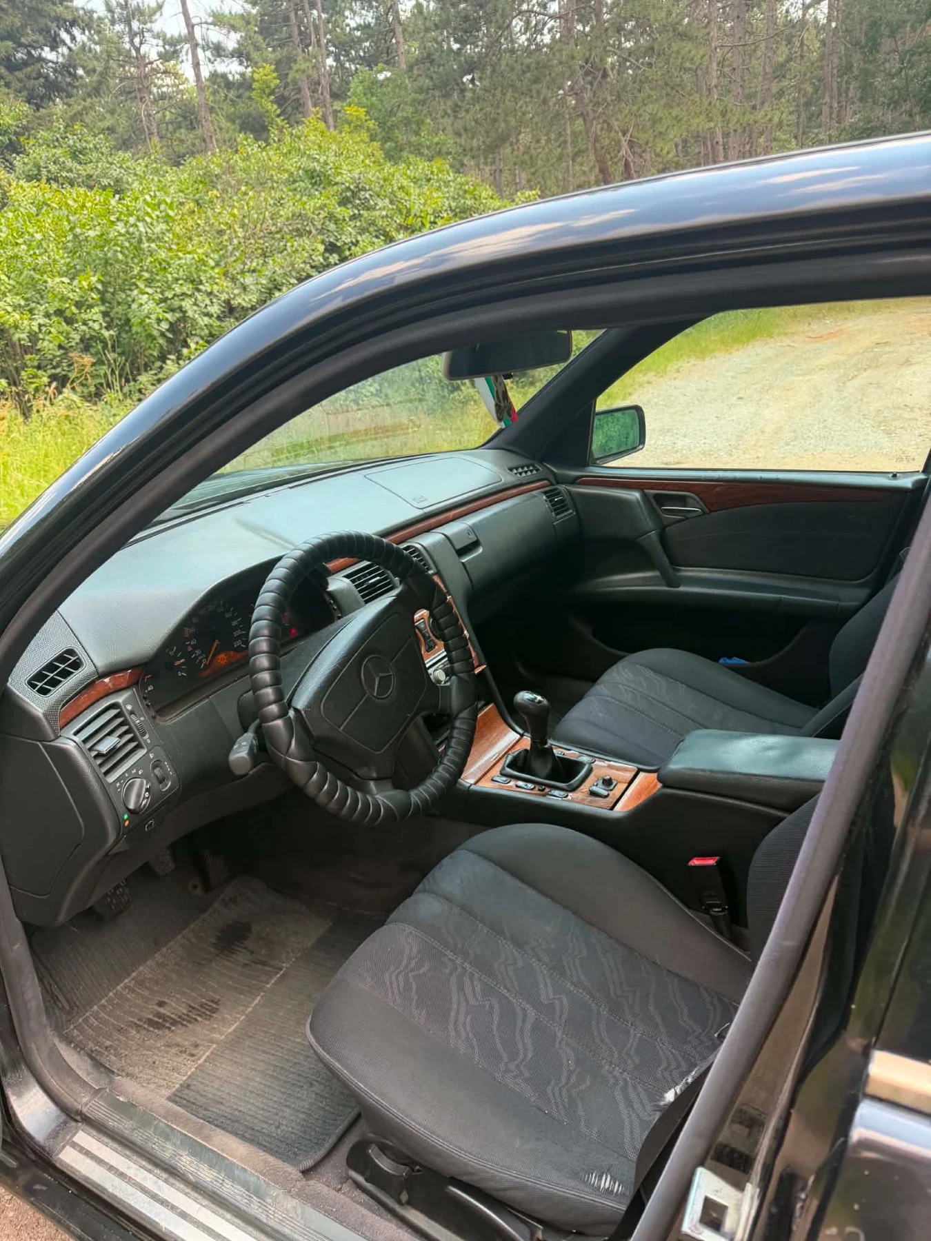 Mercedes-Benz E 290, снимка 4 - Автомобили и джипове - 56549389