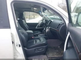 Toyota Land cruiser 5.7 V8 * Run&Drive * Сервизна история , снимка 6