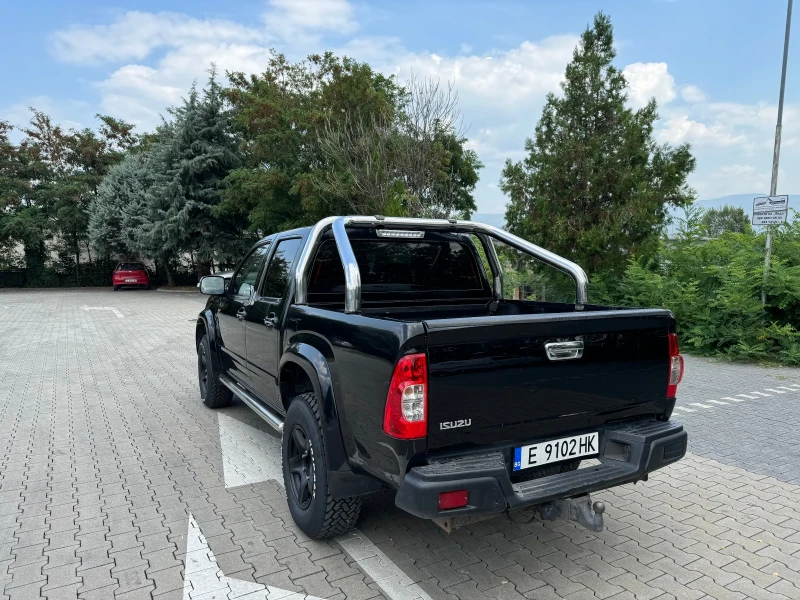 Isuzu D-max, снимка 3 - Автомобили и джипове - 47465556