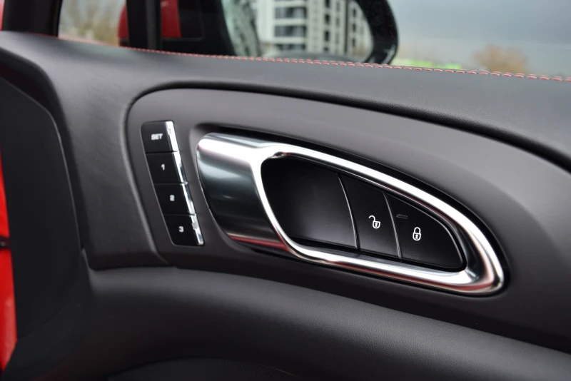 Porsche Cayenne Turbo S, снимка 12 - Автомобили и джипове - 52685411