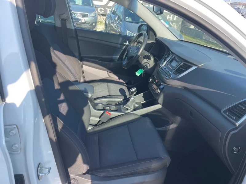 Hyundai Tucson 1.6i Euro6 Top, снимка 14 - Автомобили и джипове - 53155214