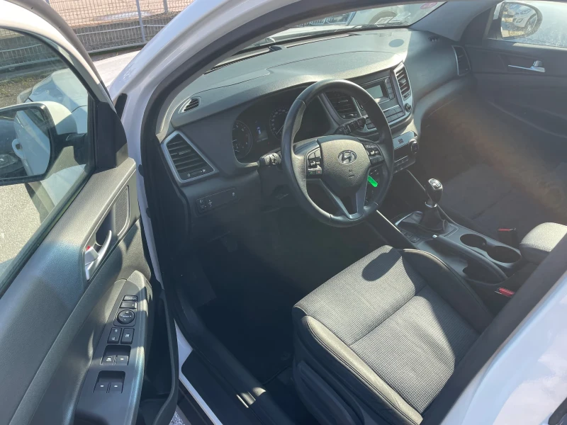 Hyundai Tucson 1.6i Euro6 Top, снимка 7 - Автомобили и джипове - 53155214