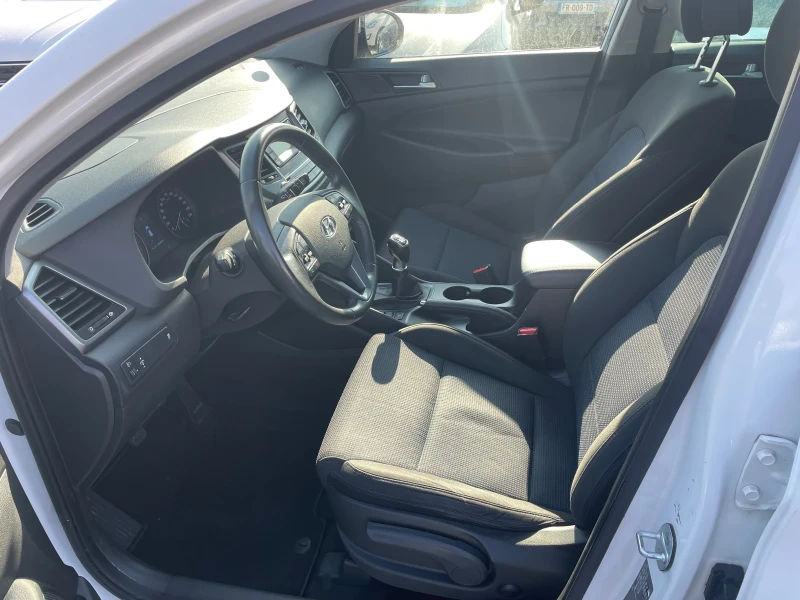 Hyundai Tucson 1.6i Euro6 Top, снимка 10 - Автомобили и джипове - 53155214