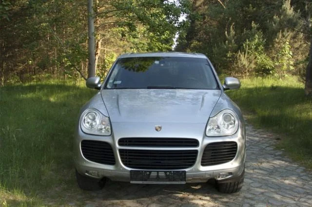 Porsche Cayenne 4.5 bi-turbo cha, снимка 1 - Автомобили и джипове - 3095336