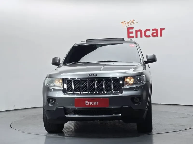 Jeep Cherokee 3.0 Diesel Overland, снимка 3 - Автомобили и джипове - 53589570