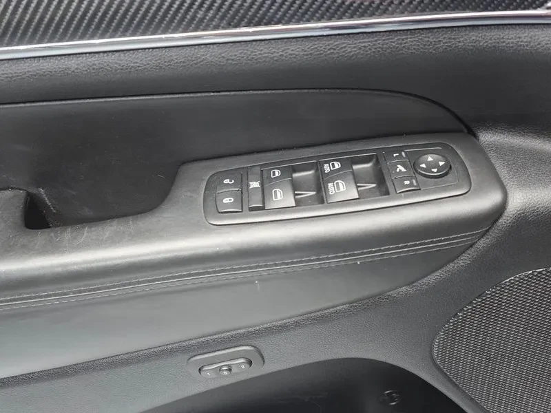 Jeep Cherokee 3.0 Diesel Overland, снимка 17 - Автомобили и джипове - 53589570